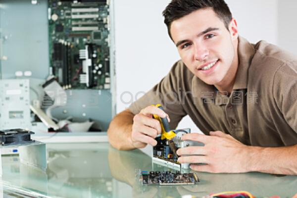 專業(yè)與溫度 一位電腦工程師的硬件維修日常